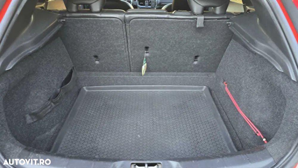 Volvo V40 D2 Summum - 5