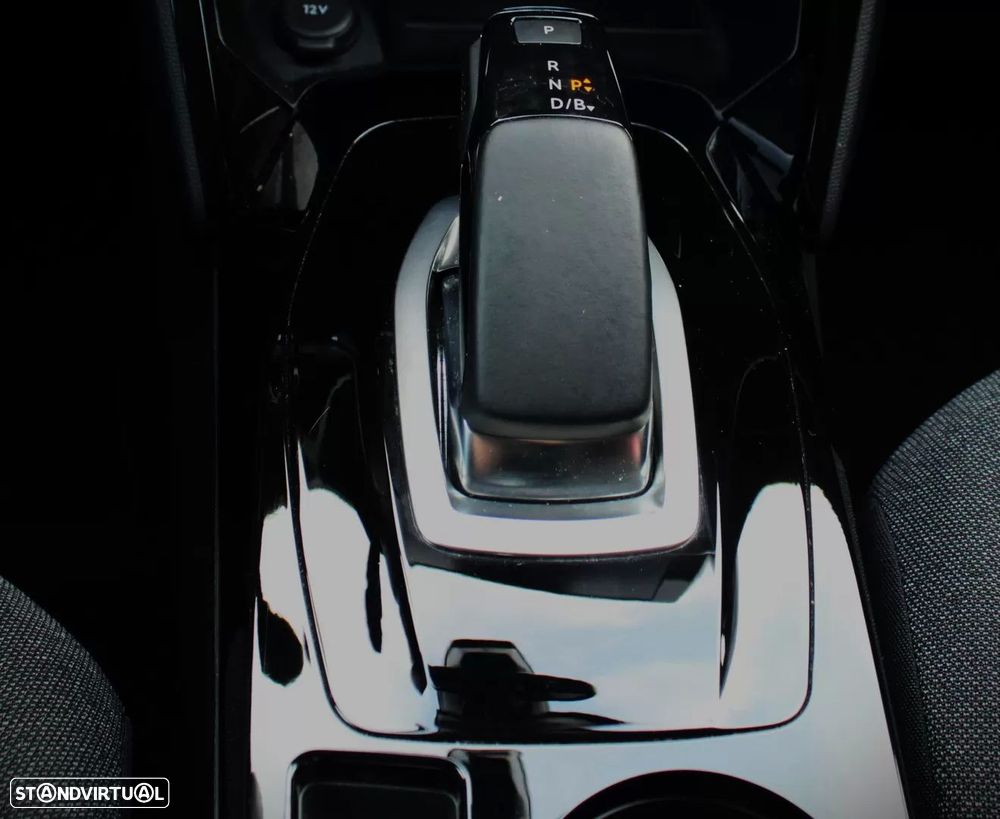 Peugeot e-2008 50 kWh Active - 22