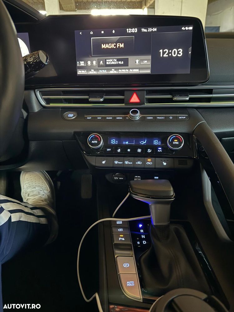 Hyundai Elantra 1.6 l 123 CP CVT Highway - 18