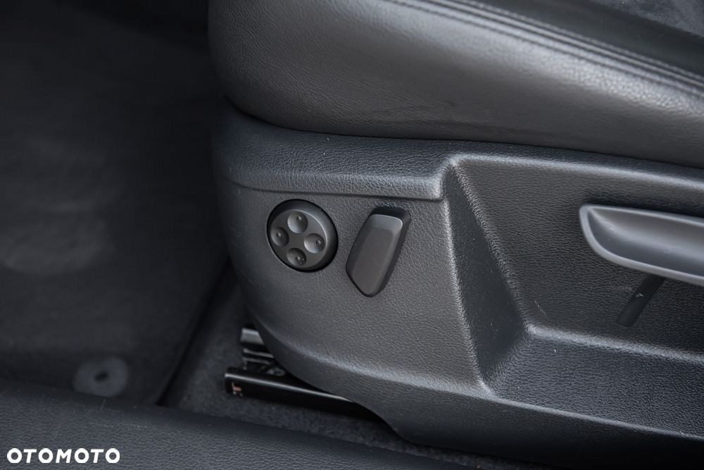 Volkswagen Sharan 2.0 TSI DSG Highline - 18