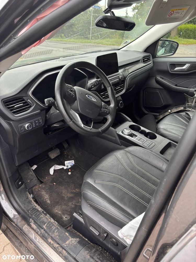 Ford Kuga - 9