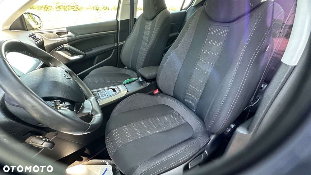 Peugeot 308 1.2 PureTech GPF Allure S&S EAT8 - 20