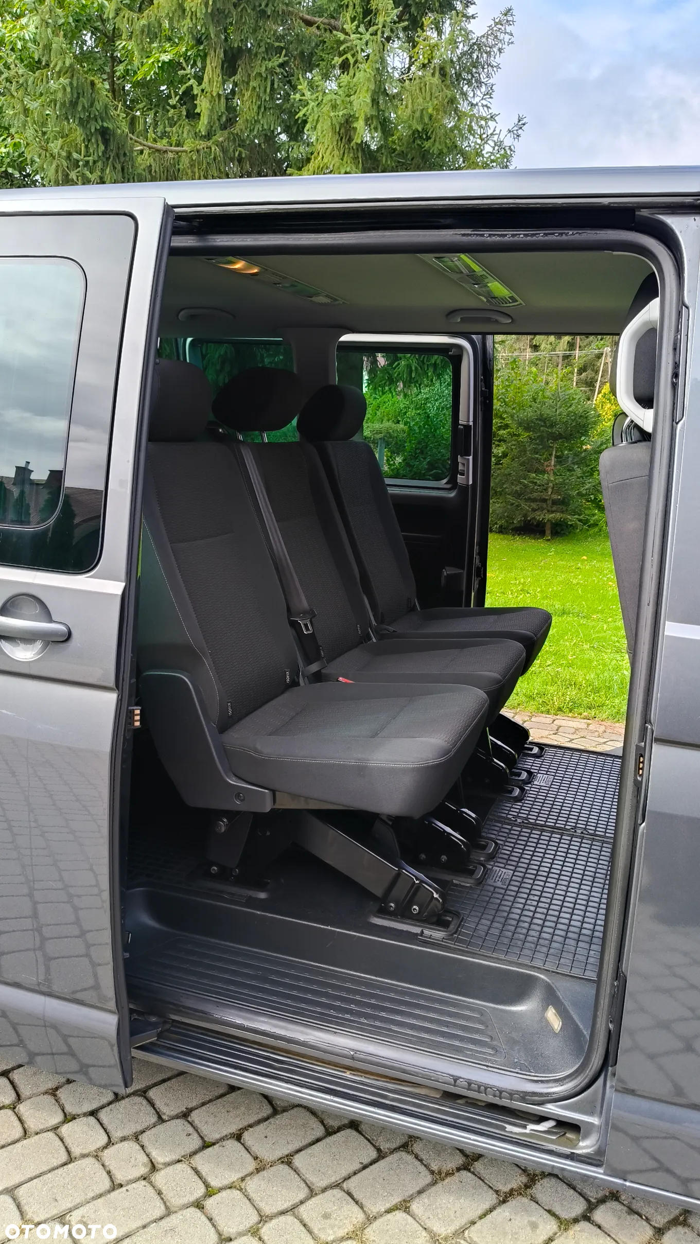Volkswagen Caravelle - 15