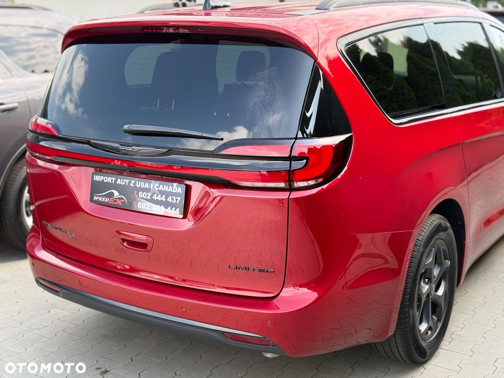 Chrysler Pacifica - 12
