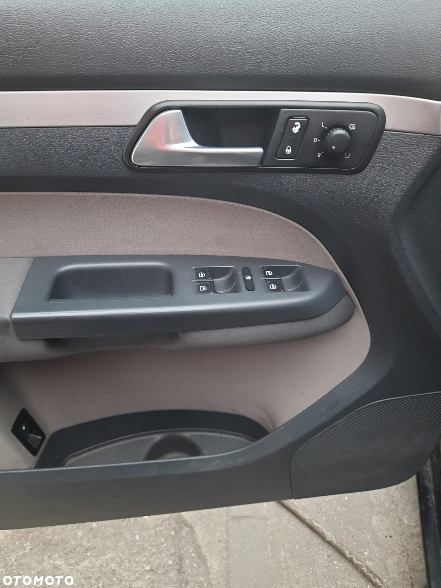 Volkswagen Touran - 11