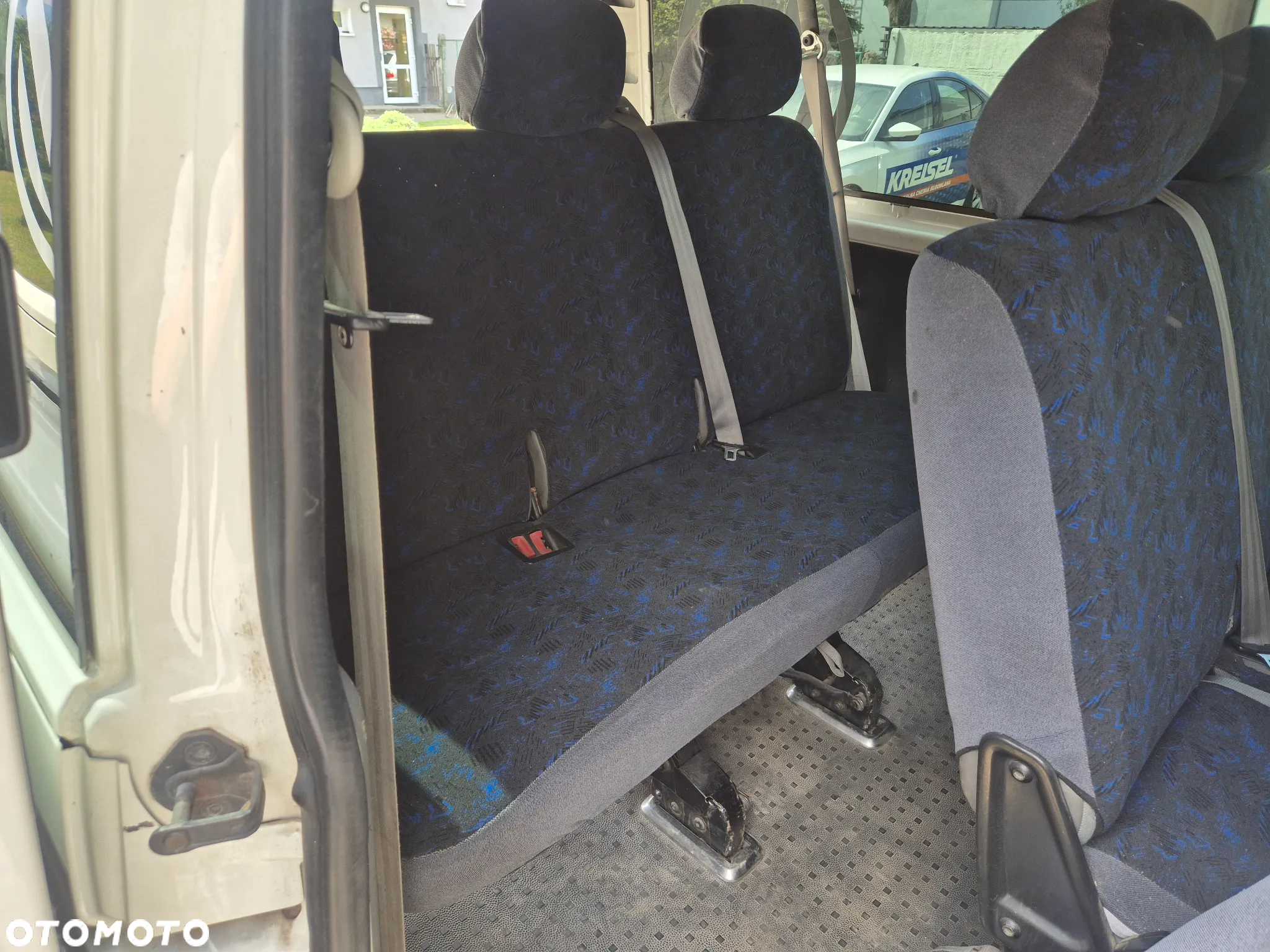 Volkswagen Transporter T5 TDI L2H1 Mixt - 10