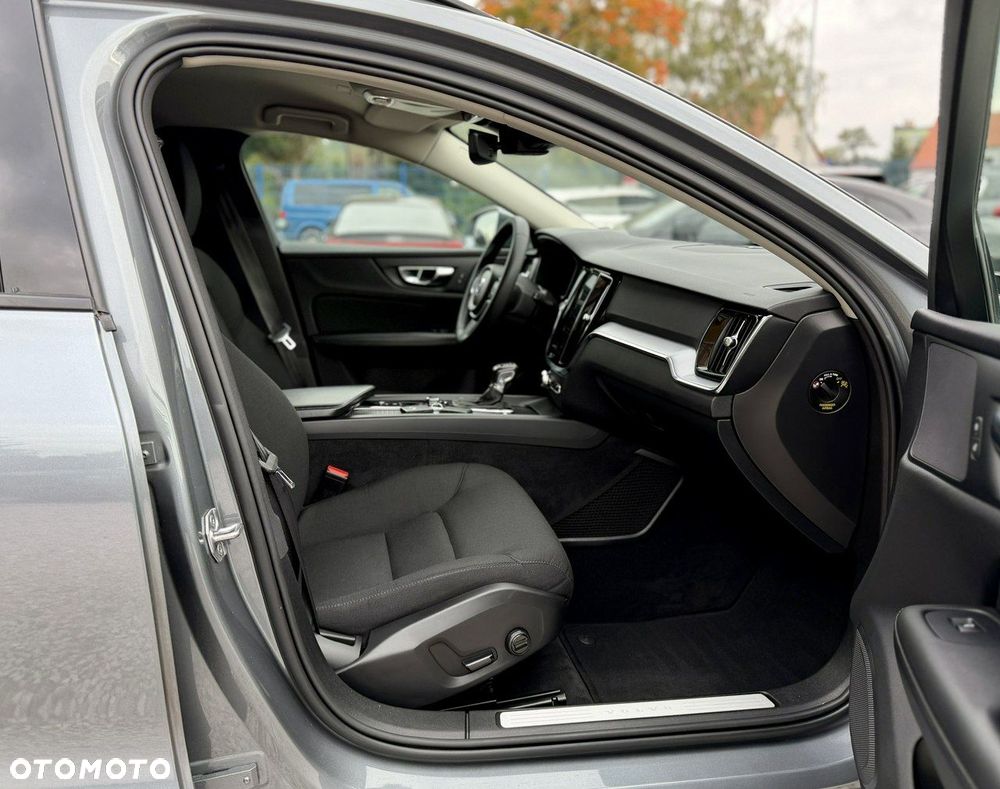 Volvo V60 D4 AWD Geartronic Momentum Pro - 13