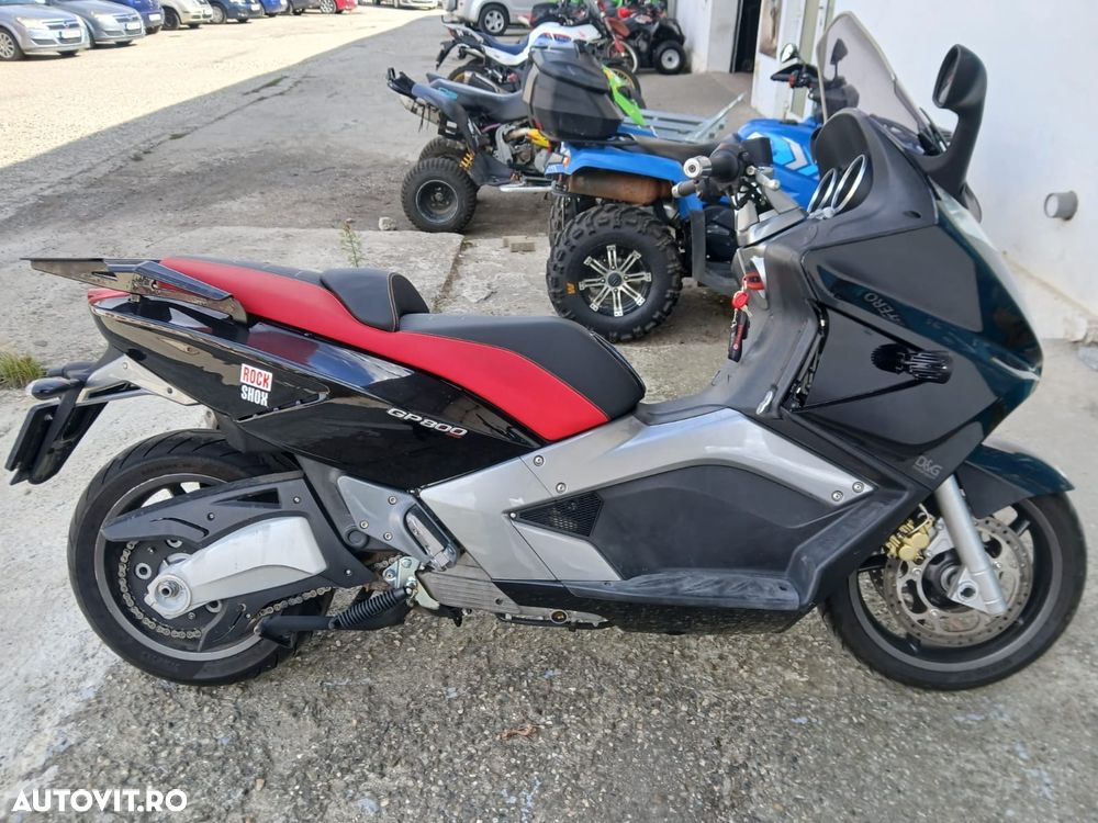 Gilera GP 800 - 2