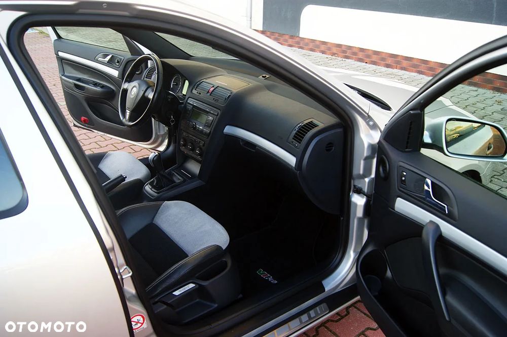 Skoda Octavia 2.0 TFSI RS - 21