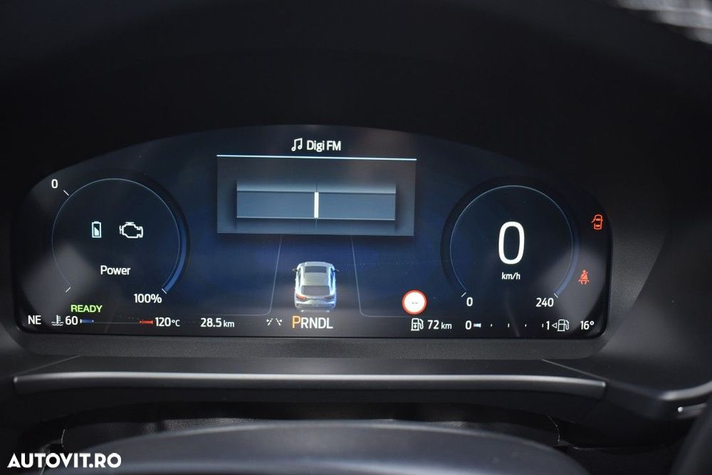 Ford Kuga - 25