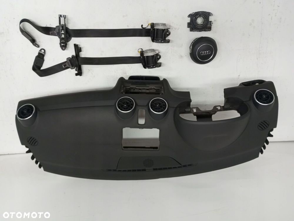 Konsola pulpit deska AIRBAG KIEROWCY AUDI A1 8X - 2