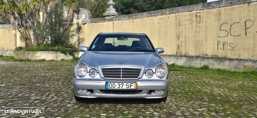 Mercedes-Benz E 220 - 5