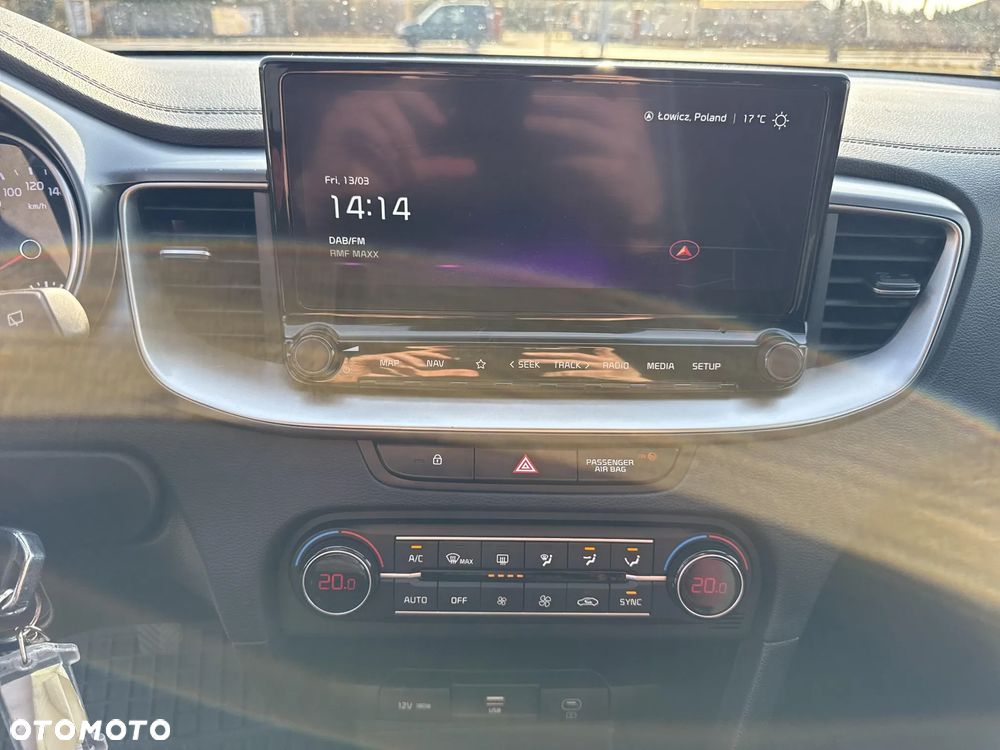 Kia Ceed 1.5 T-GDI M - 23