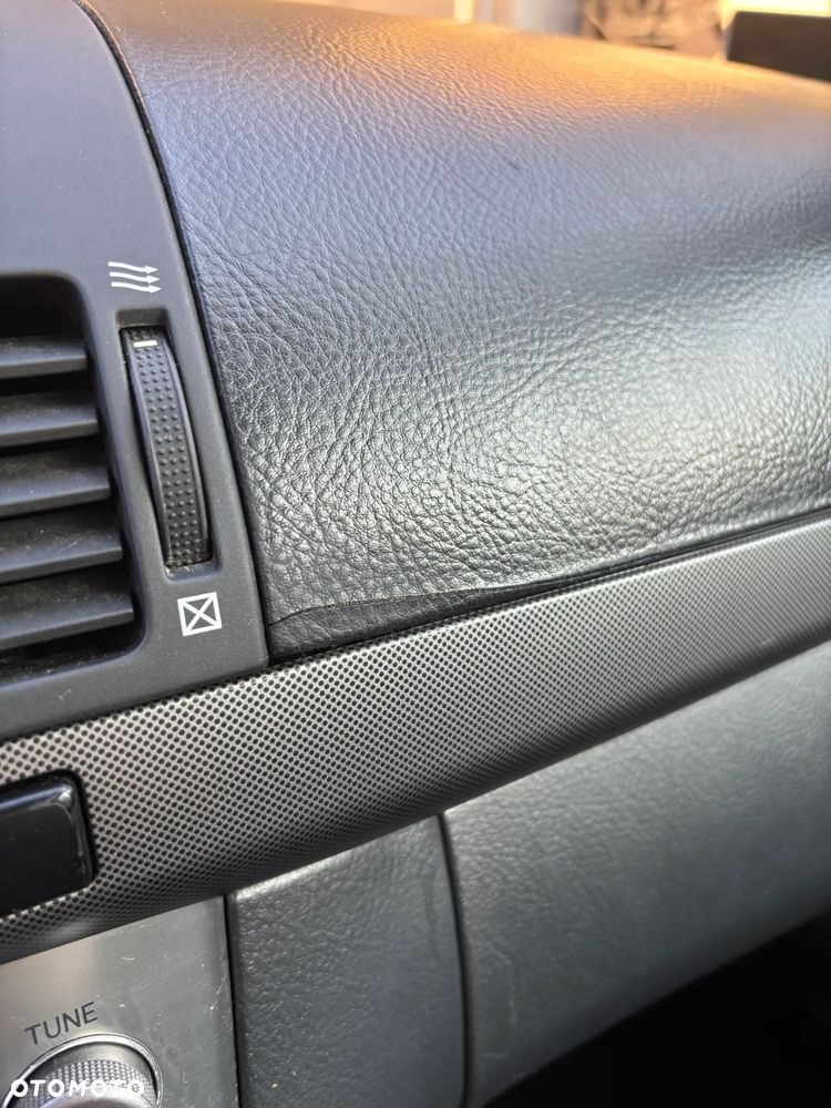 Toyota Avensis 2.0 VVT-i High - 5