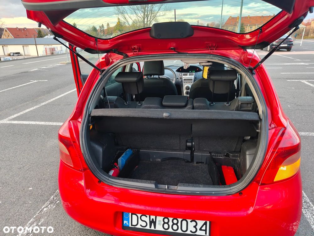 Toyota Yaris 1.0 Terra - 12