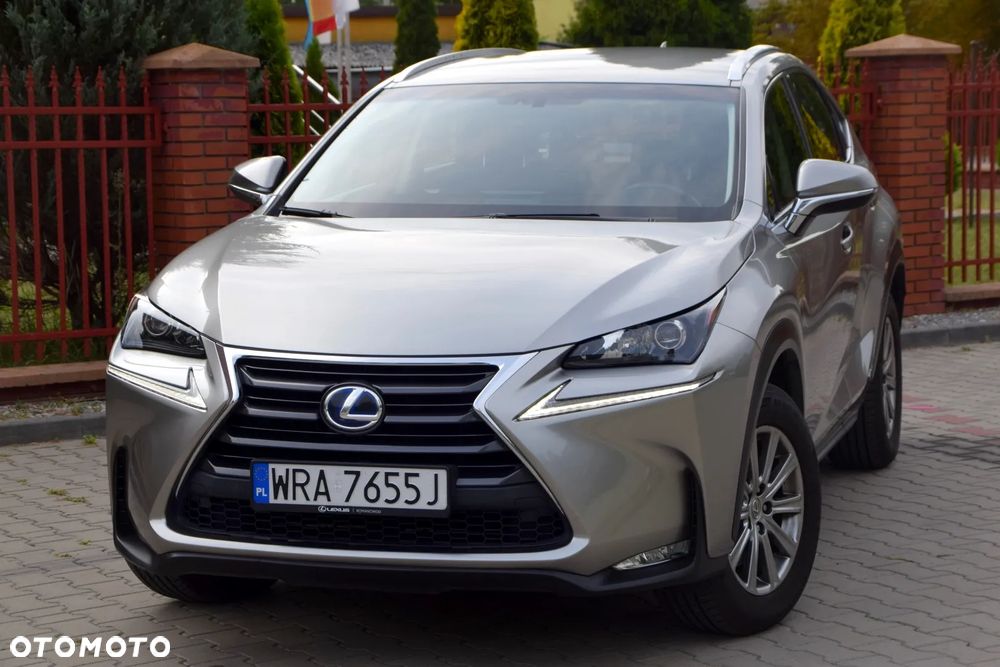Lexus NX 300h Elite AWD - 4