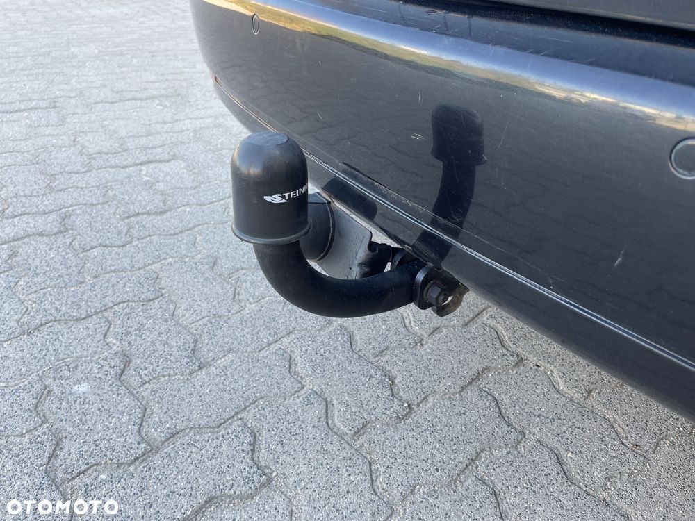 Volkswagen Touran 2.0 TDI DPF Highline DSG - 34