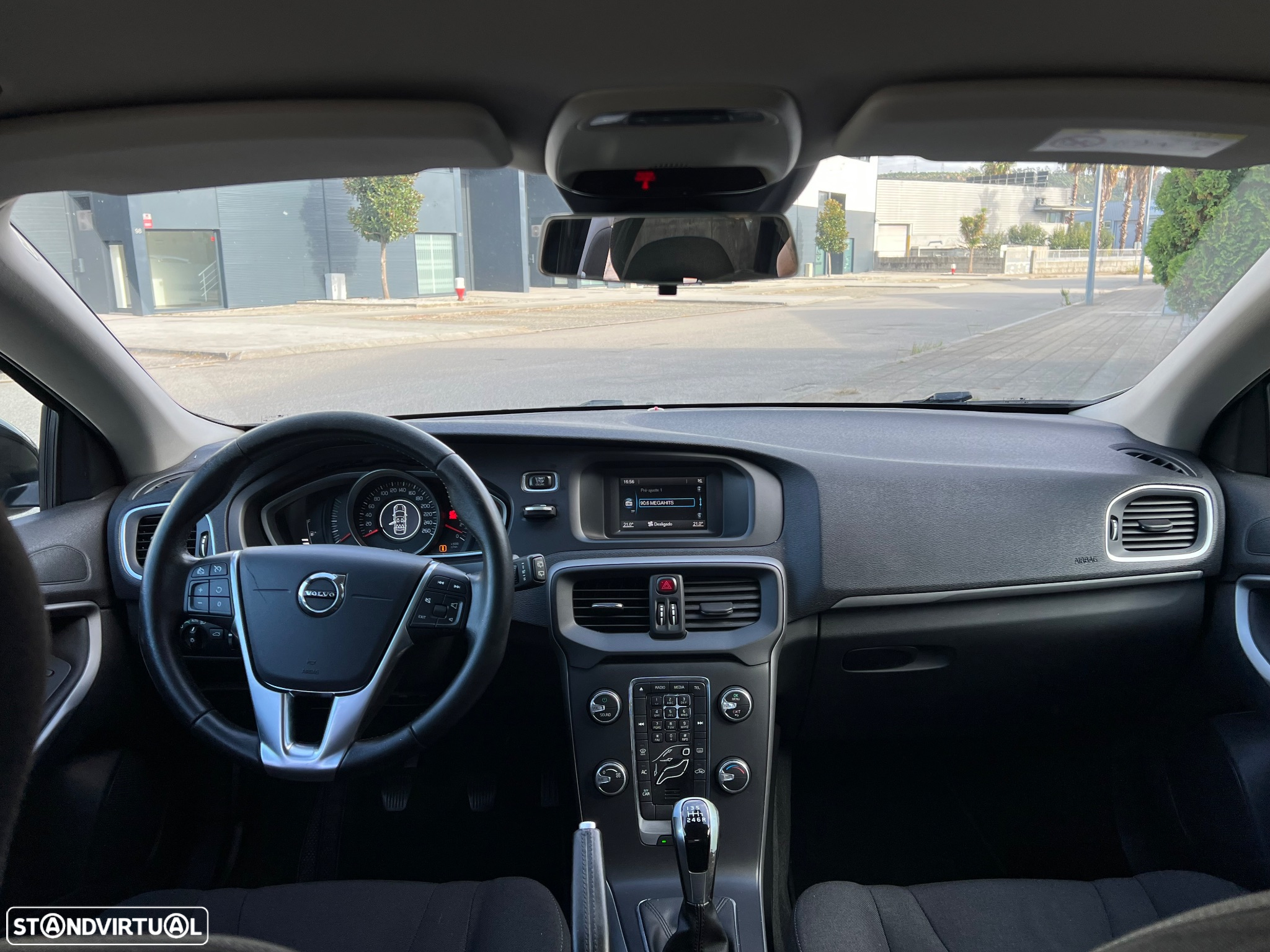 Volvo V40 2.0 D2 Momentum - 7