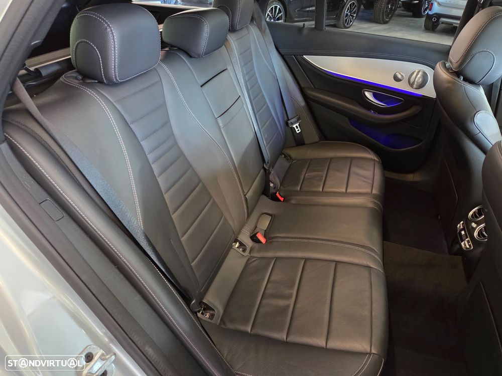 Mercedes-Benz E 300 de 9G-TRONIC AMG Line - 13