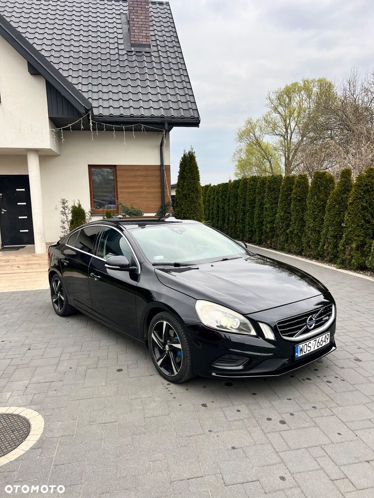 Volvo S60 D3 R-Design - 2