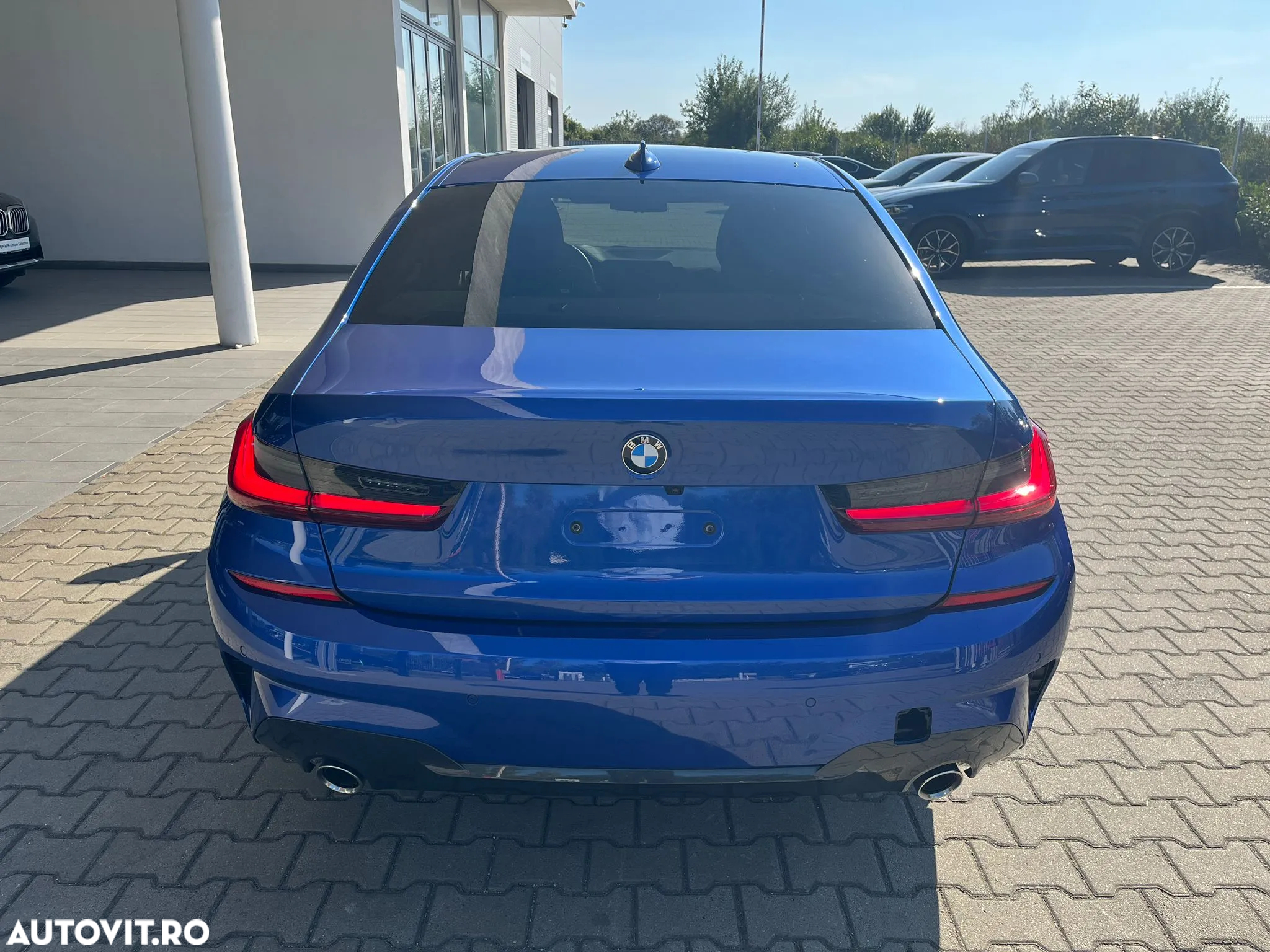 BMW Seria 3 320i AT - 11