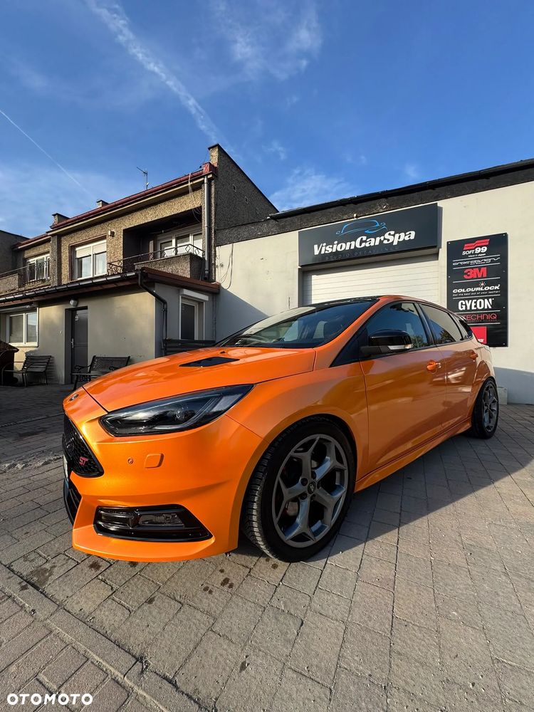 Ford Focus - 1