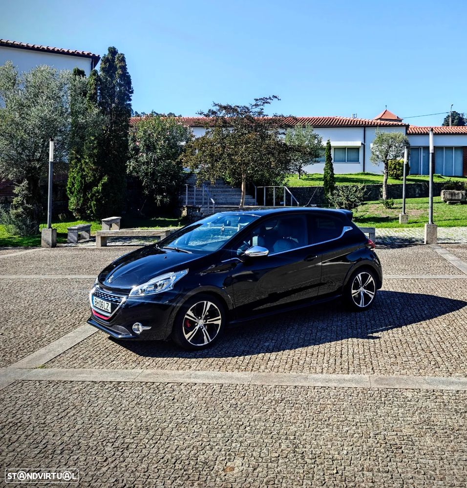 Peugeot 208 1.6 THP GTi - 36