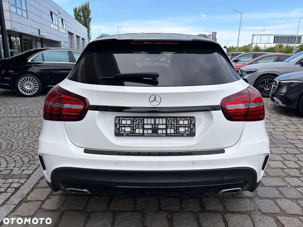 Mercedes-Benz GLA 220 4-Matic AMG Line - 5