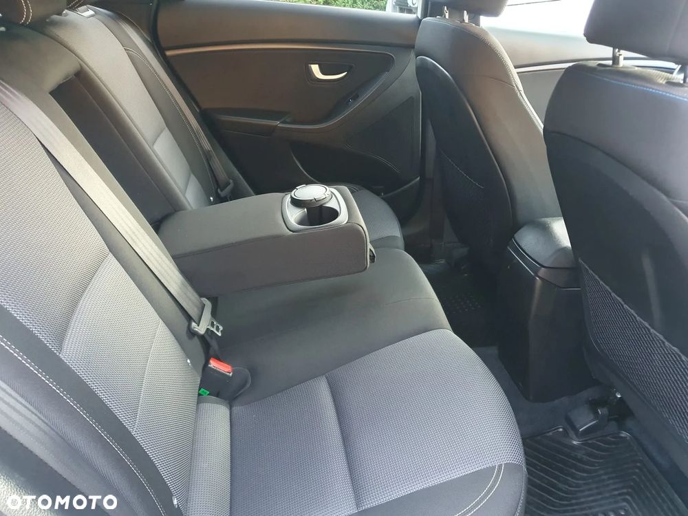 Hyundai i30 1.6 GDI BlueDrive Premium - 11