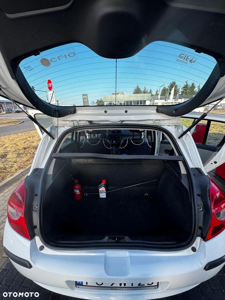 Renault Clio - 9