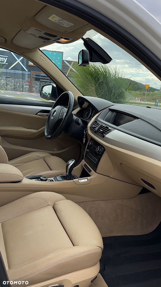 BMW X1 xDrive20d - 17