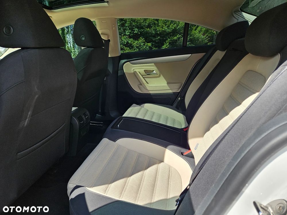 Volkswagen Passat CC - 13