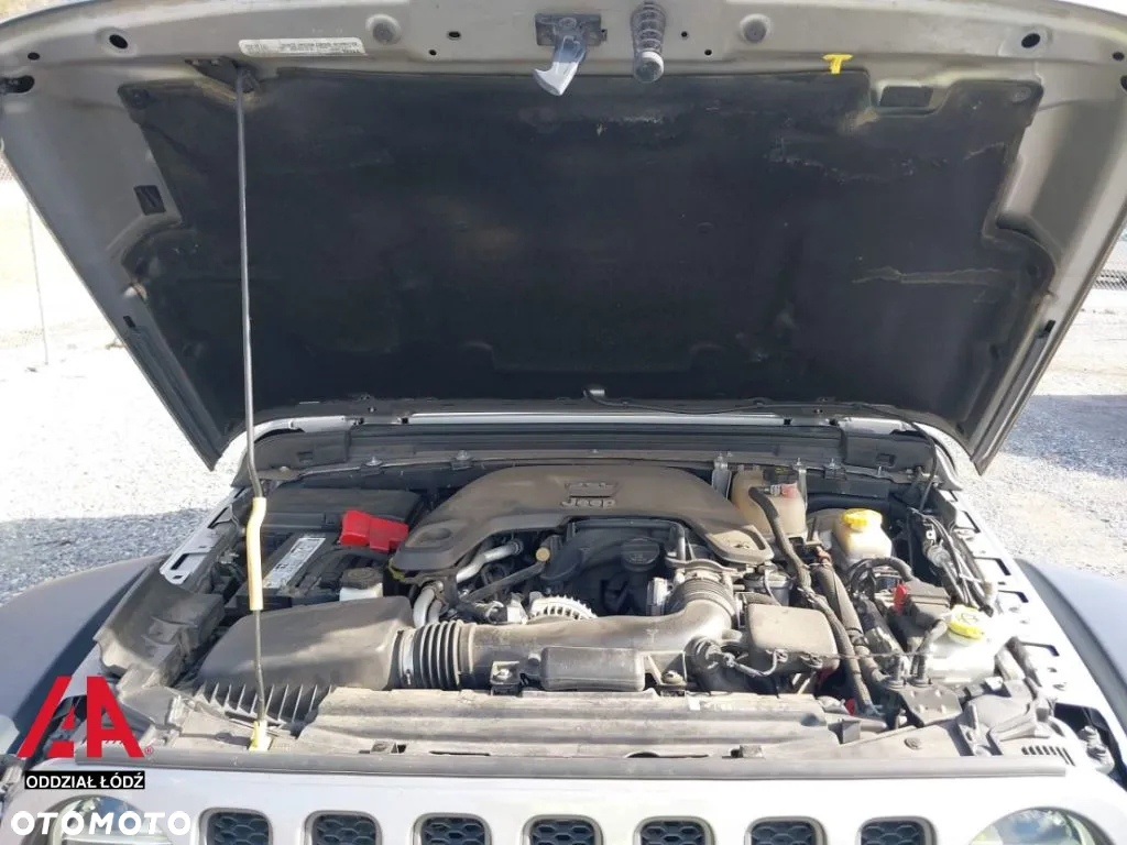 Jeep Wrangler 3.6 Unlim Rubicon - 12
