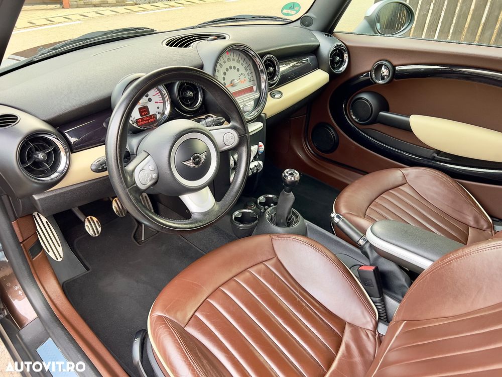 Mini Clubman - 17