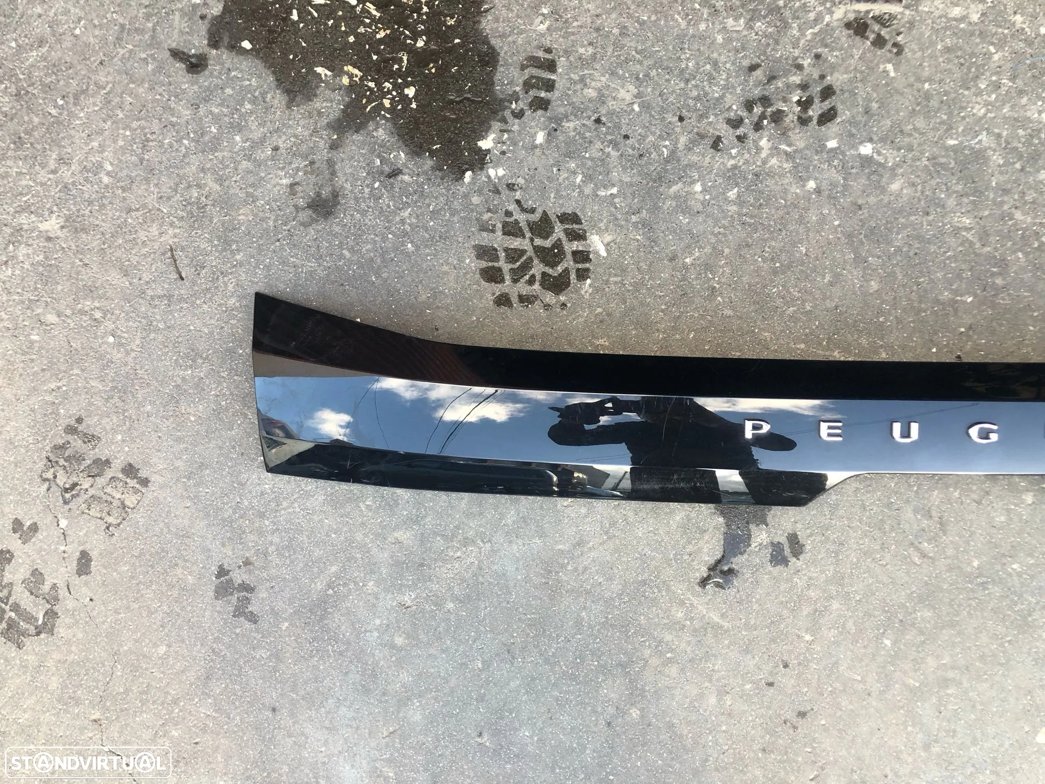 PEUGEOT 208 II FRISO PLASTICO MALA - FR001 - 3