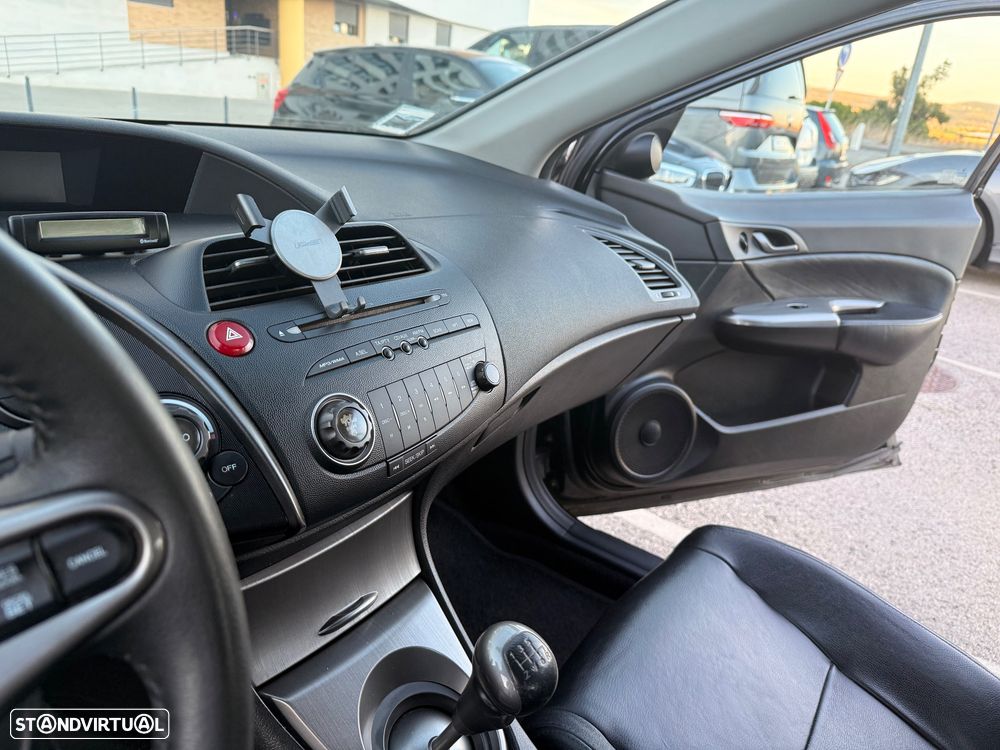 Honda Civic 1.4 i-VTEC Elegance - 24