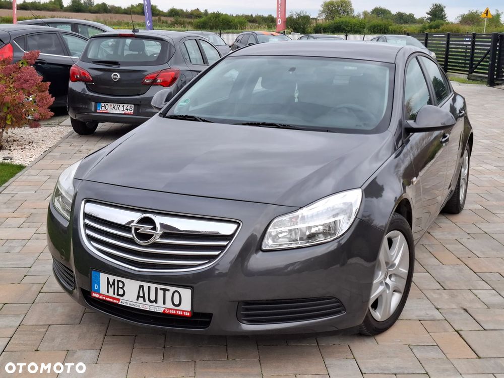 Opel Insignia 1.6 Design Edition - 2