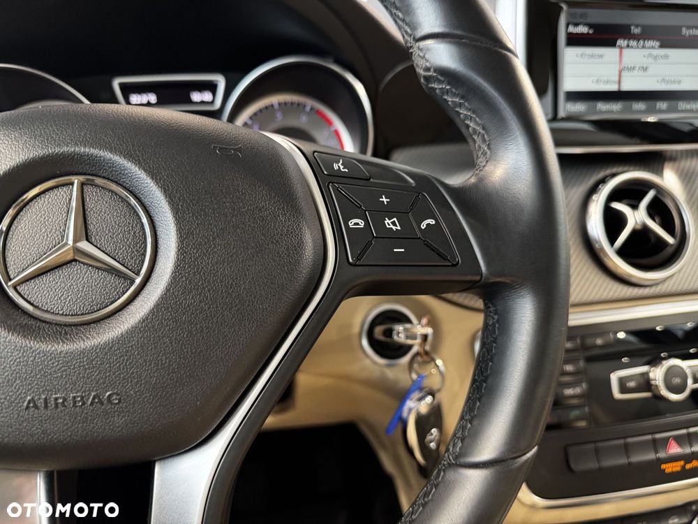 Mercedes-Benz GLA - 20