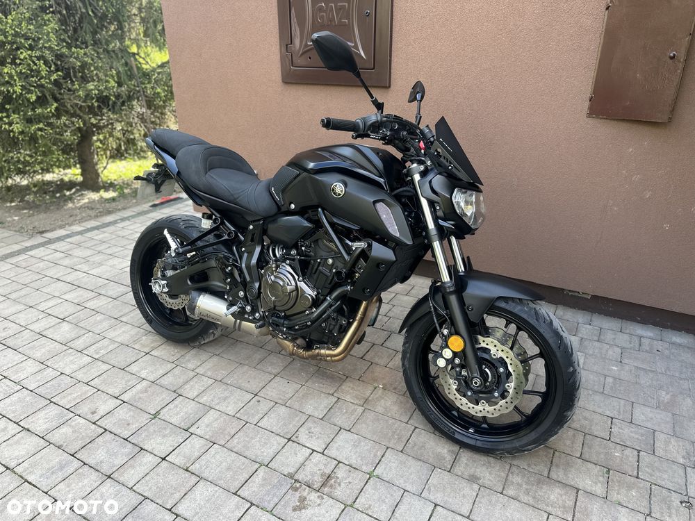 Yamaha MT - 8