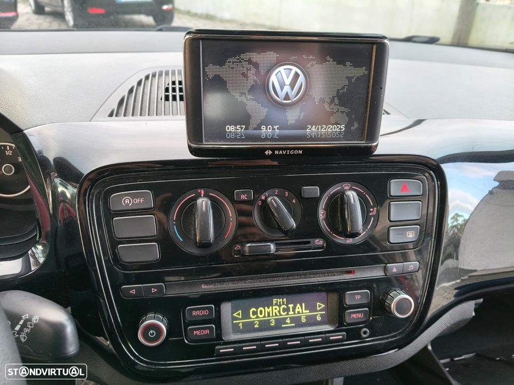 VW Up! 1.0 BlueMotion Groove - 11