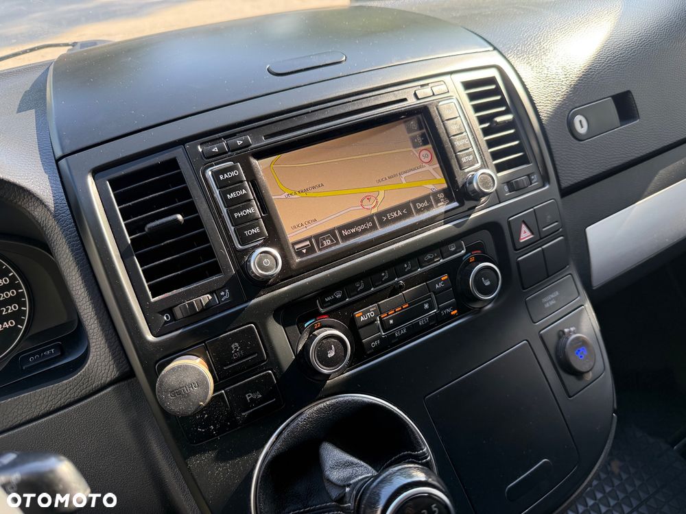 Volkswagen Multivan - 20