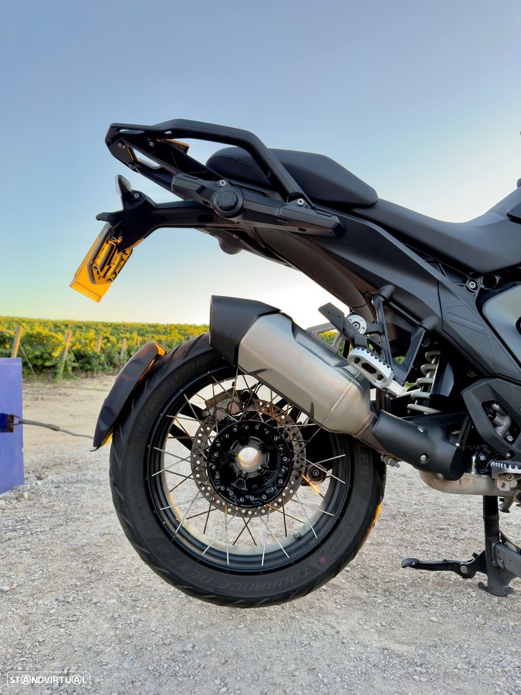 BMW R 1300 GS Triple Black - 4