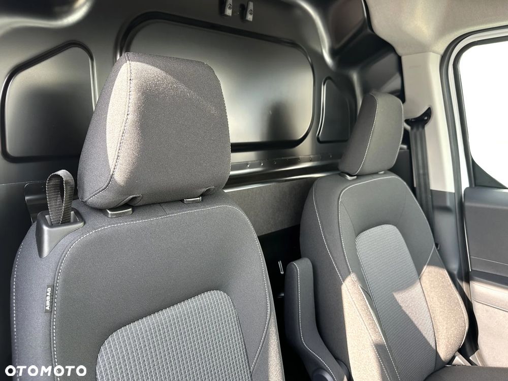 Ford Transit Courier - 9