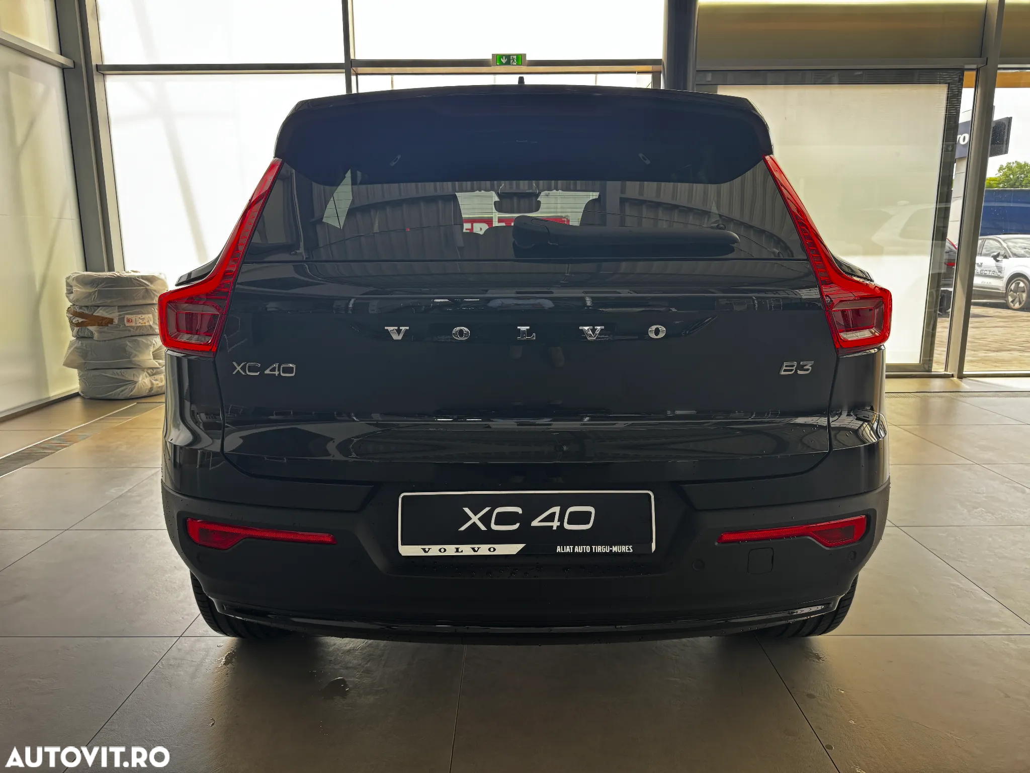 Volvo XC 40 B3 AT FWD MHEV Plus Dark - 5