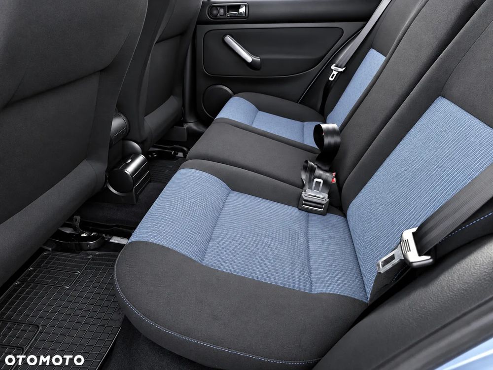 Volkswagen Golf - 16