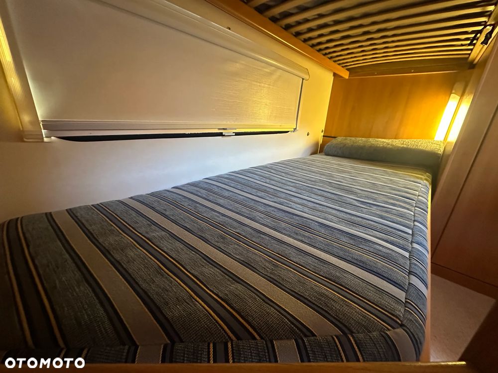 Wilk 550 S4 z przedsionkiem i napędem. ŁÓŻKA PIĘTROWE - 6 os. - 11