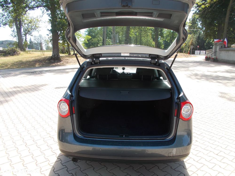 Volkswagen Passat Variant 1.6 TDI DPF BlueMot Comfortline - 7