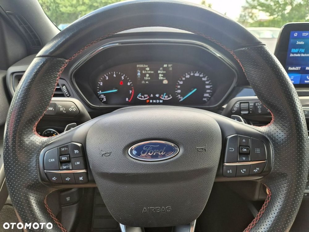 Ford Focus 1.0 EcoBoost Hybrid ST-LINE - 17