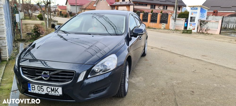 Volvo S60 - 1