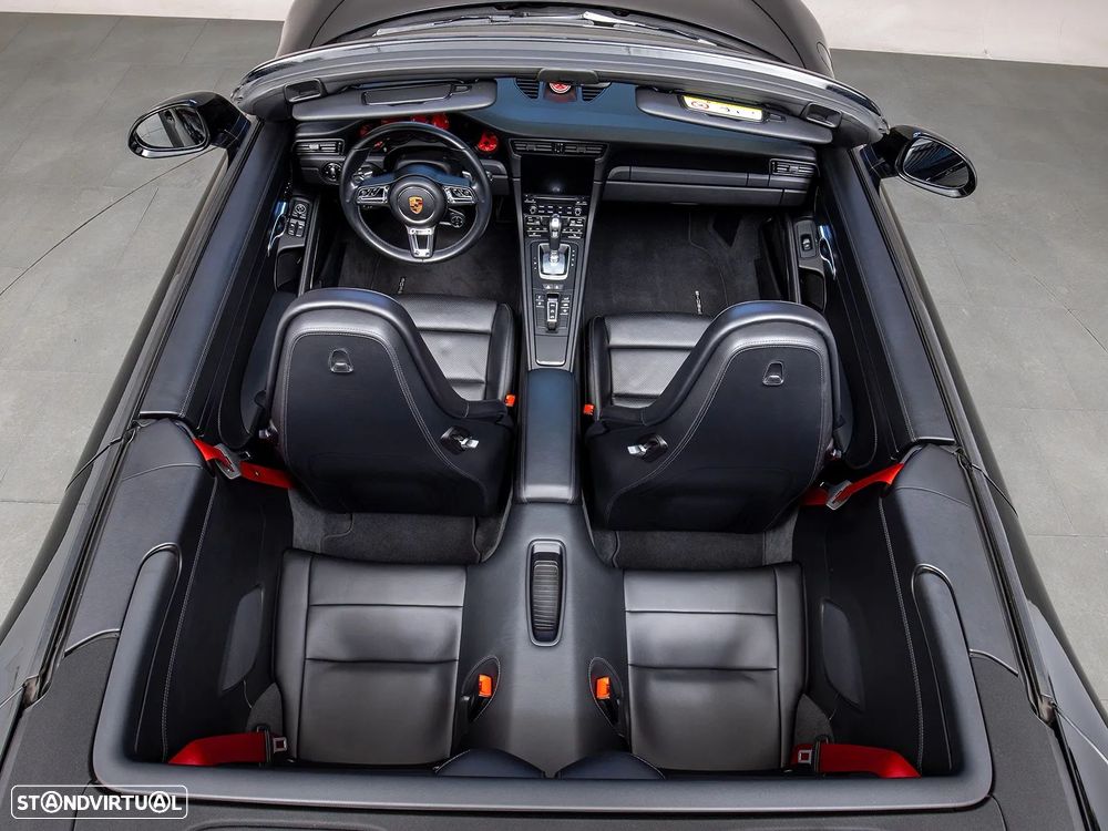 Porsche 911 (991) Carrera GTS PDK - 12